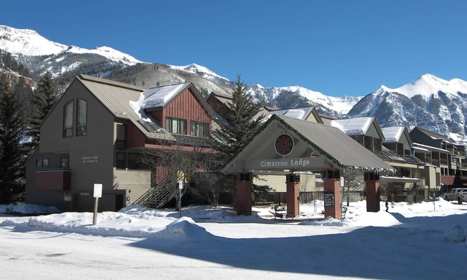 Telluride House | Cimarron Lodge 27 by Avantstay Ski-in/ski-out Property in Complex w/Two Hot Tubs! Permit#10026