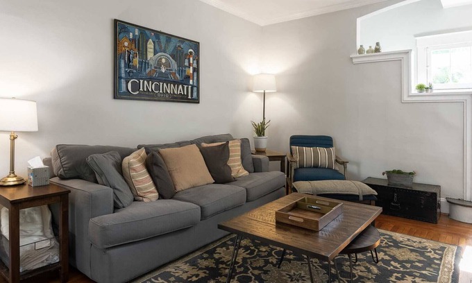 Hyde Park House | Cincy East Side Cottage, the best of Hyde Park