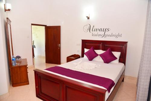 Hikkaduwa Hotel | Cinnamon Holiday Inn
