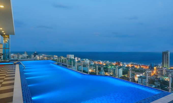 Kollupitiya Hotel | Cinnamon Red Colombo