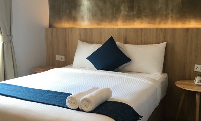 Central District Hotel | CIQ HOTEL at Jalan Trus