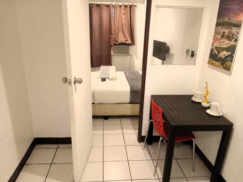 Makati Central Business District Hotel | Circuit Suites