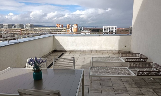 Przymorze Apartment | City and Sea View Apartment by Renters