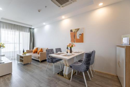 Phuong 8 Apartment | City center new