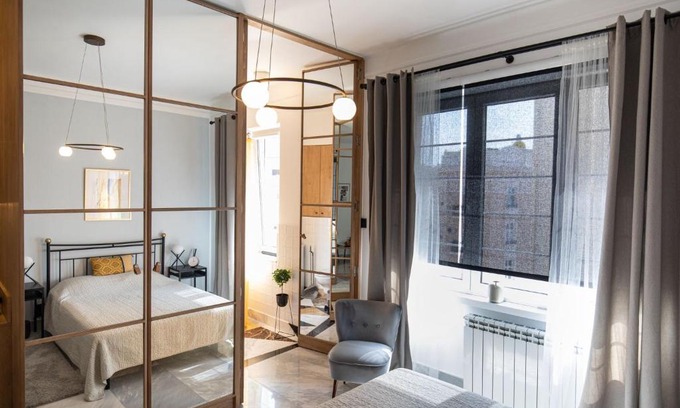 Kosancicev Venac Apartment | City Centre Elegance: Kosancicev Venac Studio