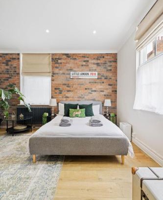Chichester Apartment | City Centre Entire Studio Apartment- Self check in