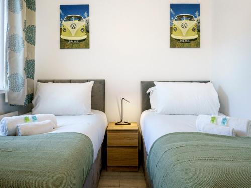 Belfast City Centre Apartment | City Centre Queens Uni Cafes and Restaurants Pass the Keys