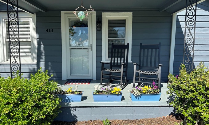 Hendersonville Cottage | City Cottage- a country cottage in the heart of the city!