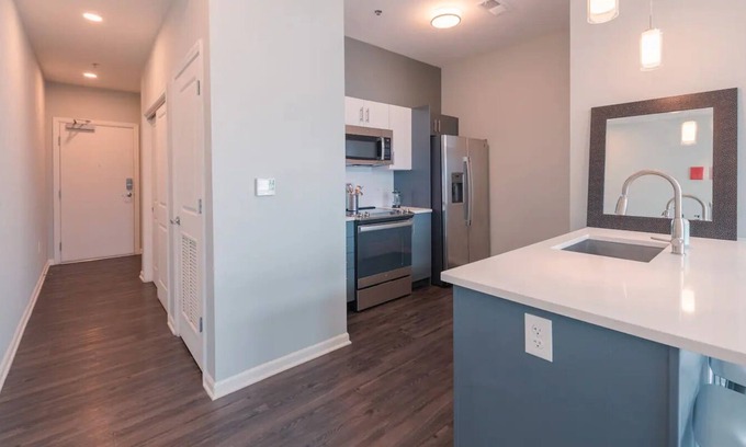 Gladstone Apartment | City Escape - 1BR Loft 1.7 Miles - Downtown