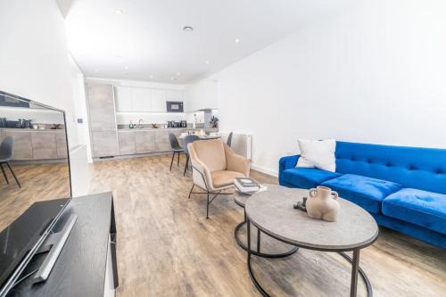Gascoigne Apartment | City Escape - Unwind in Style