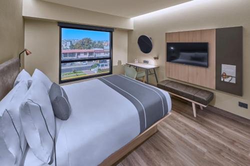 Tijuana Hotel | City Express Plus by Marriott Tijuana