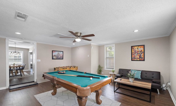 OST - South Union House | City Getaway near Midtown/DT Pool Game room