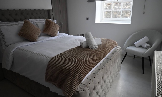 Woolwich Riverside Apartment | City Haven-Modern 2 Bedroom Apartment in London