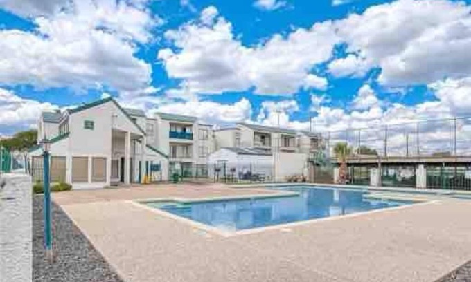 South Main Apartment | City Oasis @ Med Center