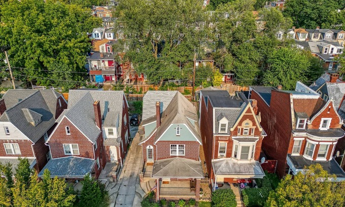 Harrisburg - Hershey House | City Oasis