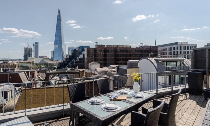 Bridge Apartment | City of London | Penthouse