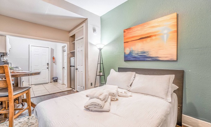 Medical District Apartment | City Studio @ Nexus on Vance