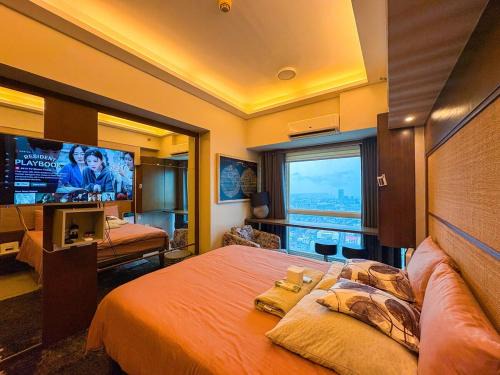 Legazpi Village Apartment | City View Unit near Makati CBD
