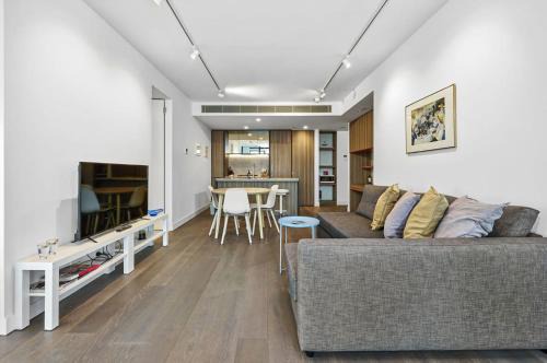Carlton South Apartment | City Views 2BR Gem Near Queen Vic