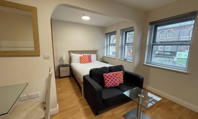 Reading City Centre Apartment | City Wall House by House of Fisher