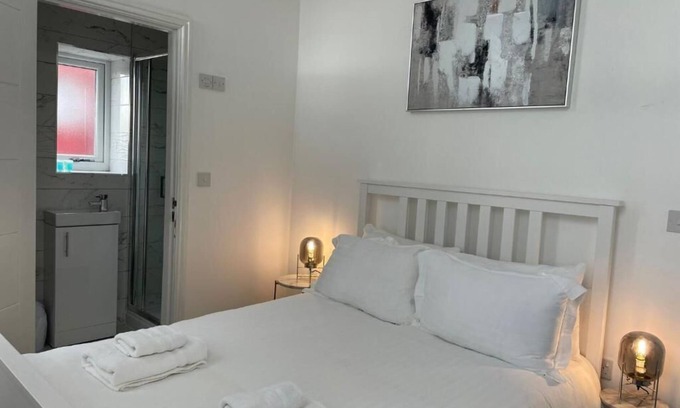 Liverpool Apartment | CityBreaks Rooms with Free Parking - Deluxe Double Room 3