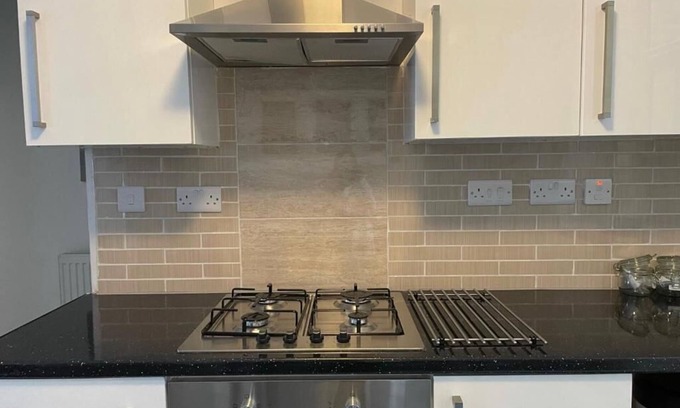 Georgian Quarter Apartment | CityStays Rooms with Free Parking - Deluxe Double Room 1