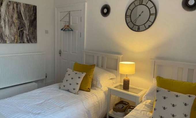 Liverpool Apartment | CityStays Rooms with Free Parking - Double or Twin Room