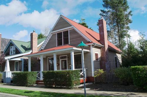Seabrook House | Clamdigger Cottage by Seabrook Hospitality