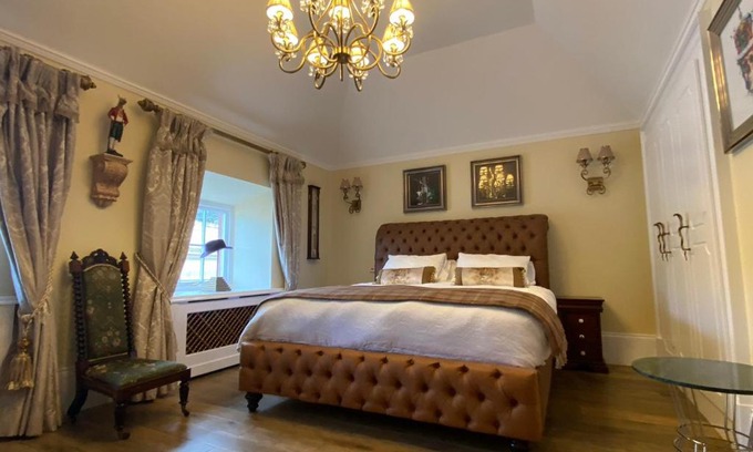 Berwick-upon-Tweed Apartment | Clan Young Suite Apartment-LUXURY CENTRAL GETAWAY!