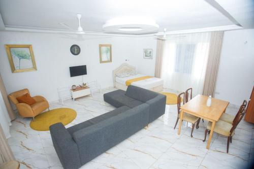Mombasa Apartment | Clarah's paradise 2