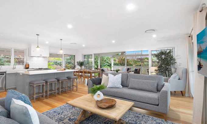 Berry Cottage | Clarence Cottage: Elegance and convenience meet in Berry