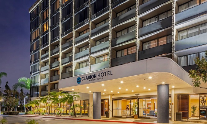 Anaheim Resort Hotel | Clarion Hotel Anaheim Resort