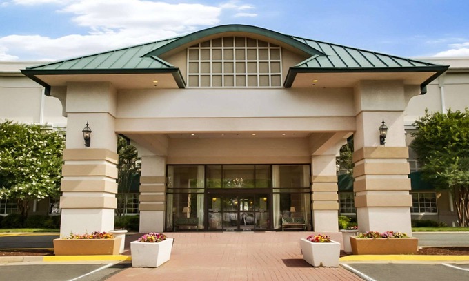 Fredericksburg Hotel | Clarion Hotel & Suites Convention Center Fredericksburg