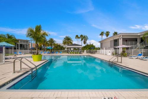 Florida Center Hotel | Clarion Inn & Suites Across From Universal Orlando Resort