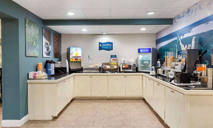 Durham Hotel | Clarion Pointe Research Triangle Park Durham