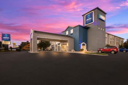 Sevierville Hotel | Clarion Pointe Sevierville-Pigeon Forge