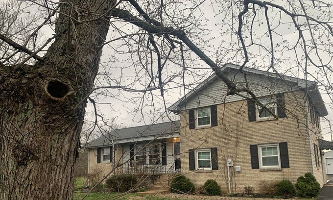 Arrington House | Classic 1970s split level on three acres in beautiful Arrington