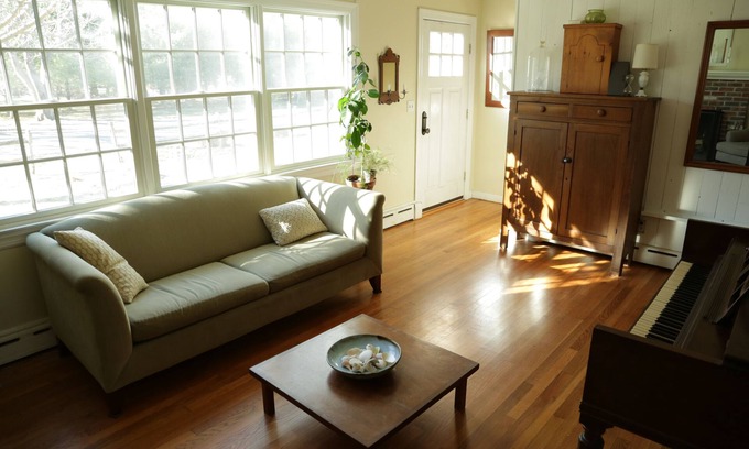 North Haven House | Classic Beach Cape Minutes from Local Beaches and Sag Harbor Village