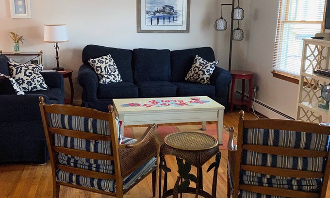 Ocean Grove House | Classic beach house, 4 BDRs, sleeps 10, off street parking, ocean views