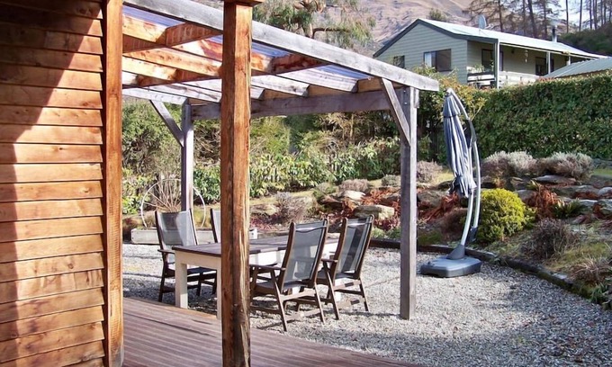 Wanaka House | Classic Bills Way Charm