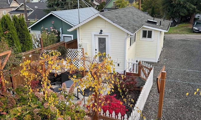 Port Angeles Cottage | Classic Cottage in Port Angeles