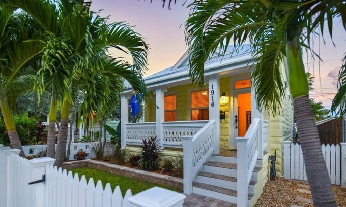 New Town Cottage | Classic Historic Key West Cottage