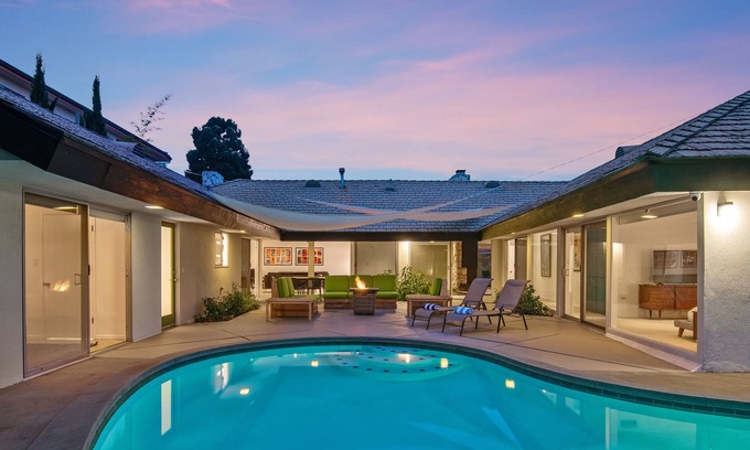 View Park-Windsor Hills House | Classic LA Mid-Century 4Bed/4Bath - Heated Pool