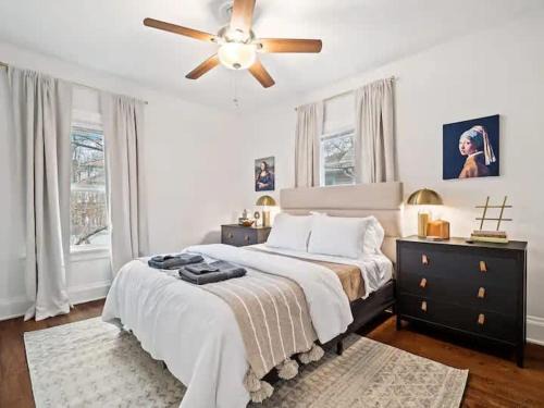 Cleveland Apartment | Classic Meets Contemporary I Minutes to Cle Clinic