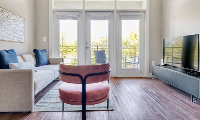 Mueller Apartment | Classic Mueller 2BR w/ Pool, W/D & Gym, nr park, by Blueground
