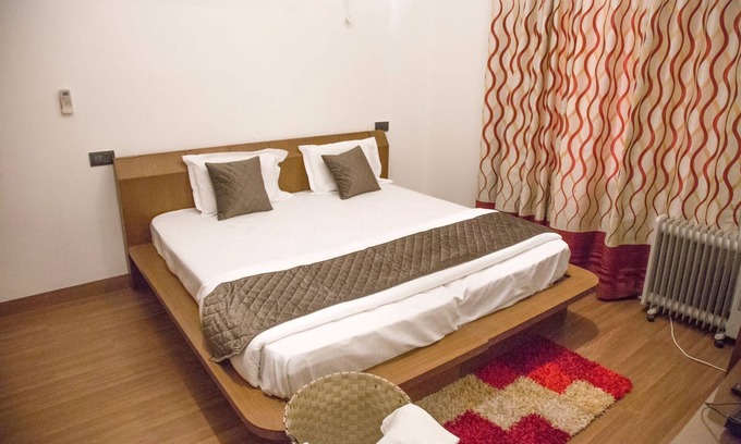 Kasauli Villa | Classic Pine View Villa Kasauli