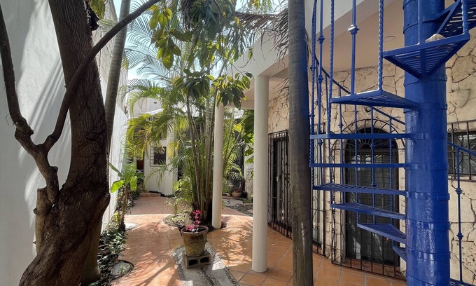 Ejidal Villa | Classy Caribbean Villa sleeps 10, 4 blocks to main beach, 5th Ave, ADO, ferry…