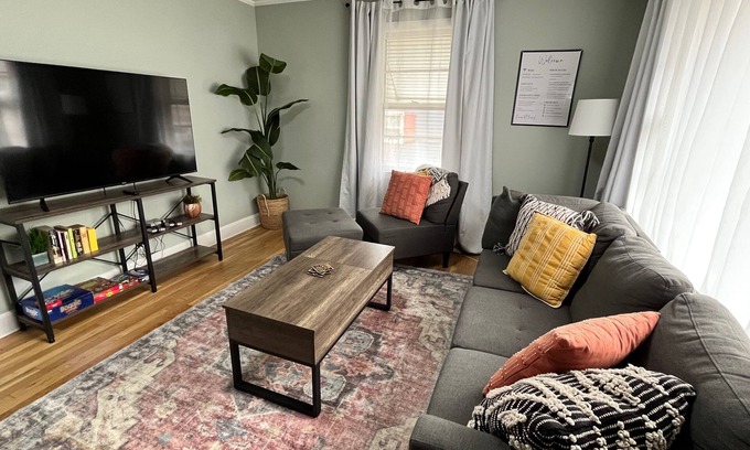 Winston - Salem House | Classy Catch in Winston