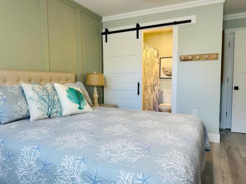 Palmetto Dunes Apartment | Classy Coastal - Boardwalk to the Beach, 3 pools, Tennis