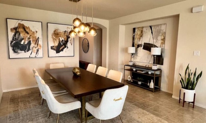 Central Southwest House | Classy Waterfront Home Near NRG Medical Centern